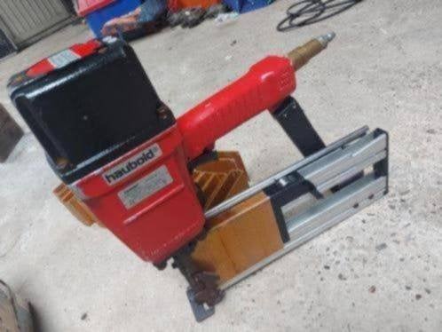 Haubold nietten schiethamer nietmachine PN 29130 D nietter, Ophalen, Zo goed als nieuw, 100 tot 250 mm, Spijkers