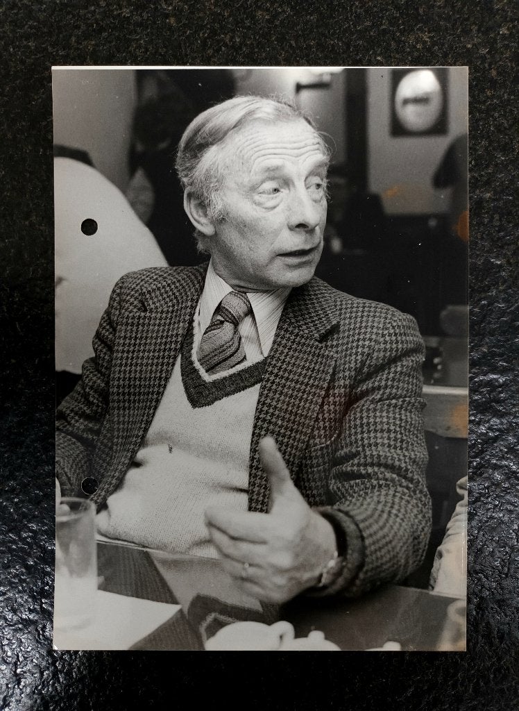 Persfoto Robert Goethals - trainer KSK Beveren (1979), Verzamelen, Verzenden, Zo goed als nieuw, Poster, Plaatje of Sticker