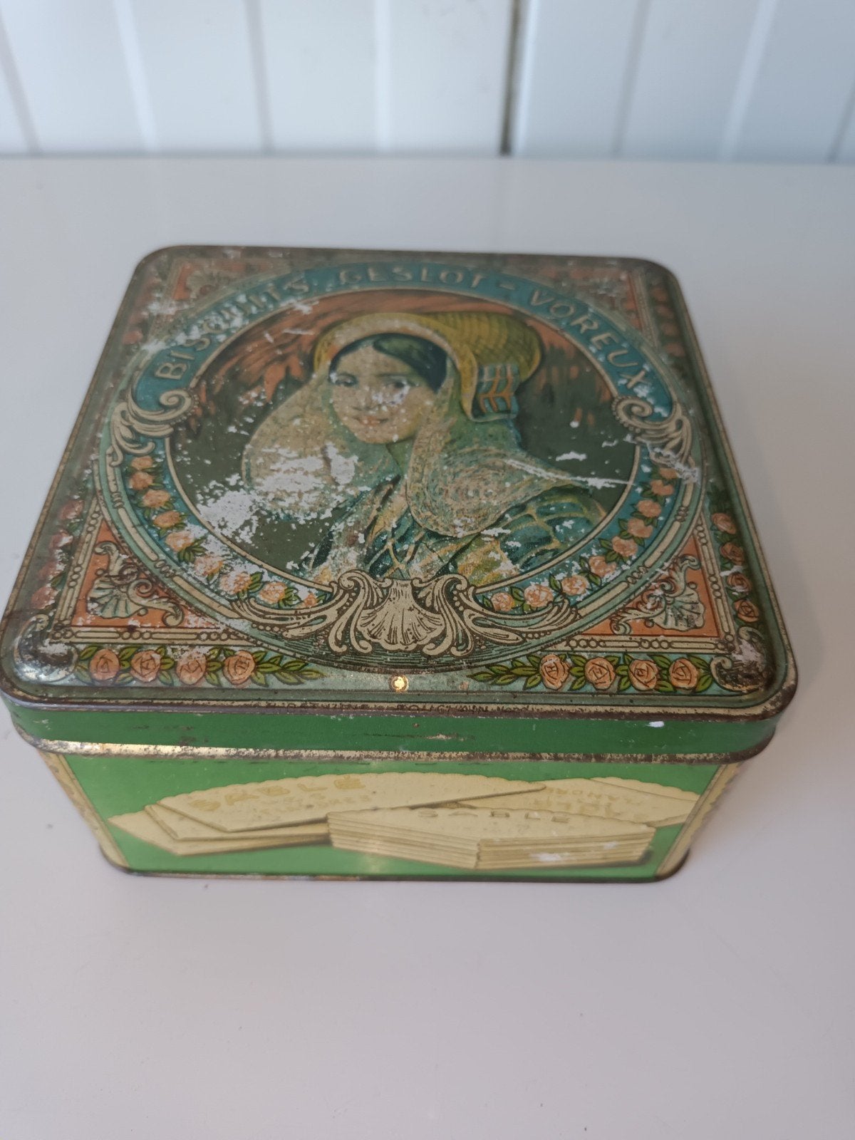 Antiek koekblik Geslot-Voreux (Sablés de Flandre) – 13x13 cm, Verzamelen, Ophalen of Verzenden, Koek(jes)