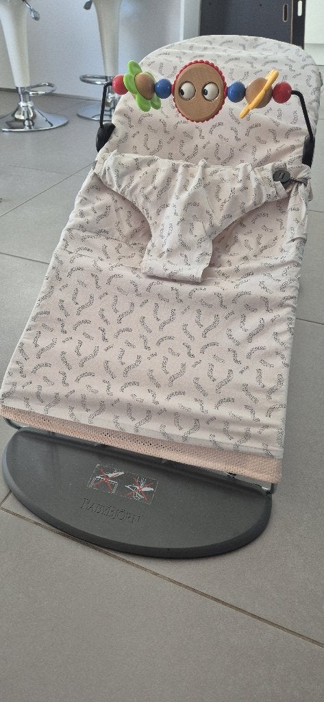 Baby Björn wipstoel met speelboog en Trixie hoes, Kinderen en Baby's, Gebruikt, Verstelbaar, Wipstoel, Ophalen