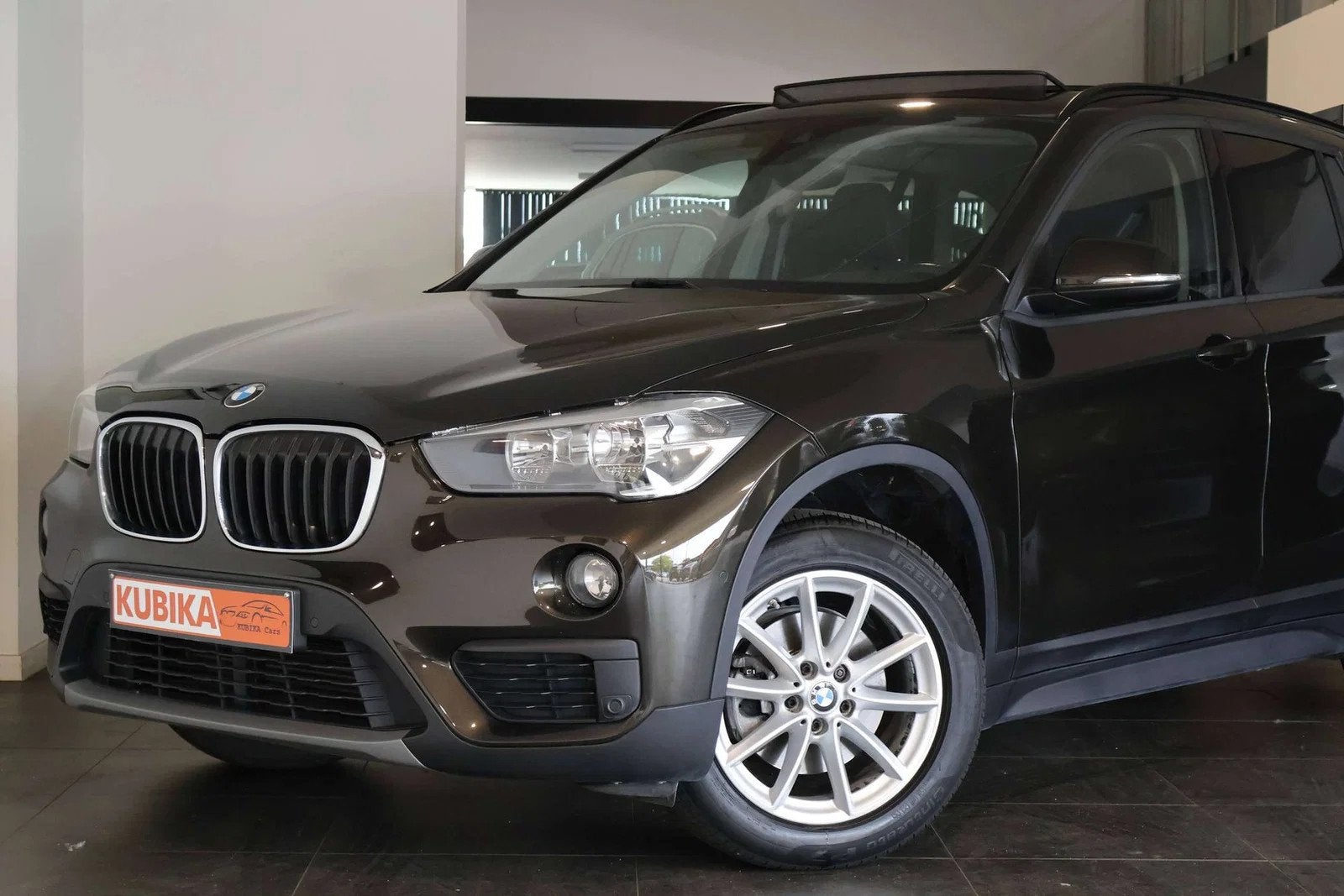 BMW X1 X1 2.0 dAS sDrive18 Pano TrekH Keyless Garantie*, Auto's, BMW, Elektrische ramen, 4 cilinders, Bruin, 136 pk