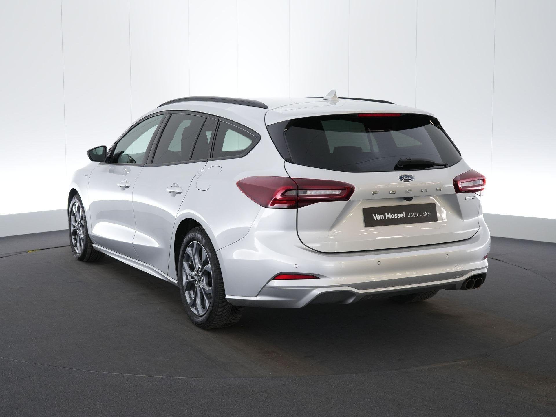 Ford Focus Clipper ST Line Style|Automaat||Camera|Carplay, Auto's, 1349 kg, Stof, Gebruikt, Euro 6
