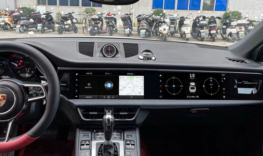 Porsche Macan dubbel scherm, Computers en Software, Navigatiesoftware, Ophalen, Nieuw