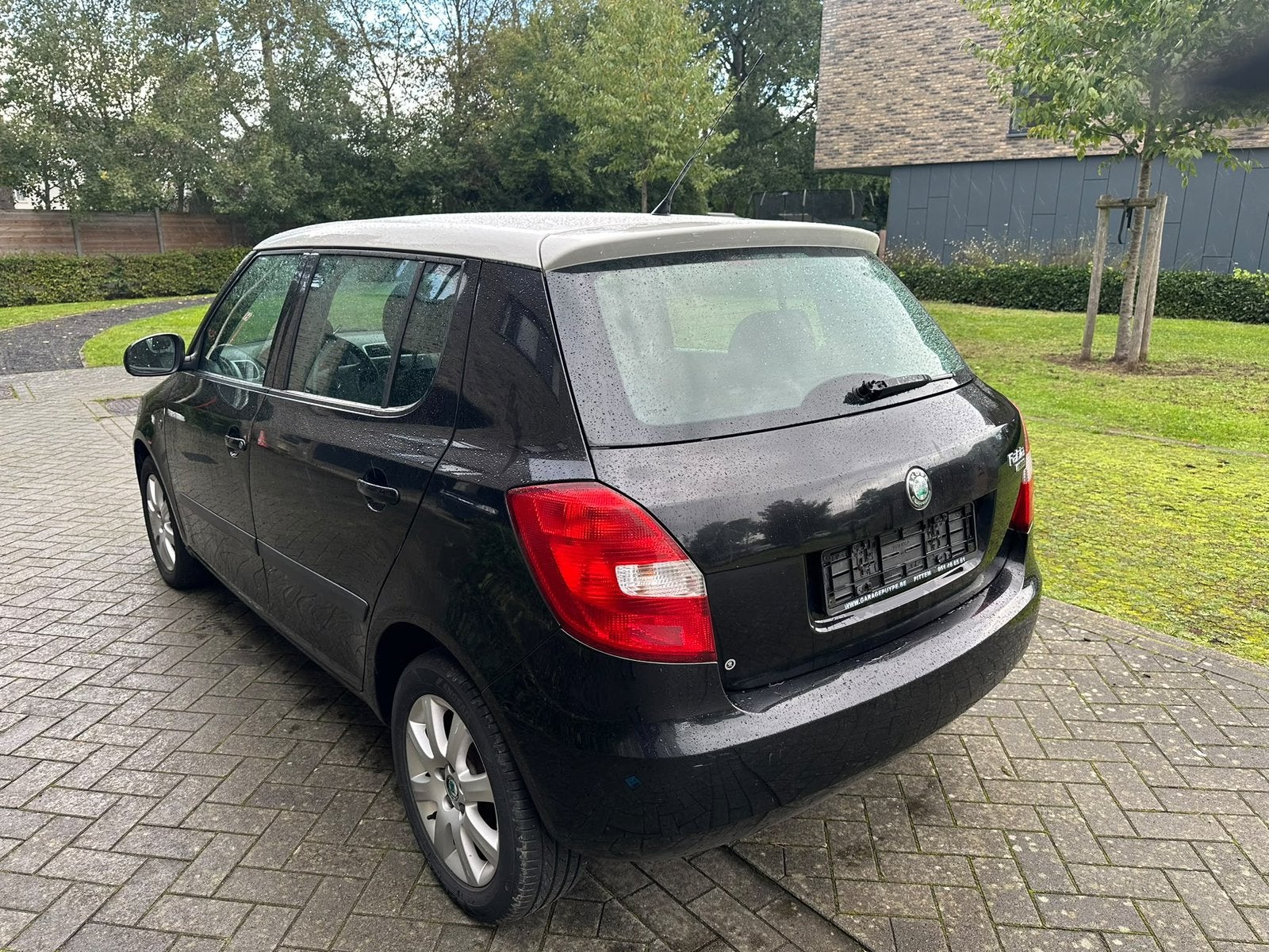 Skoda Fabia 1.2Benzine Met Roos Formulier, Auto's, Electronic Stability Program (ESP), Stof, 140 g/km, Zwart