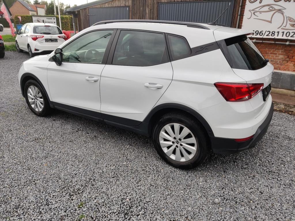 SEAT Arona Arona TSI 95pk *NAVI*APP*NIEUWE STAAT* (bj 2023), Auto's, Voorwielaandrijving, Stof, 95 pk, Wit
