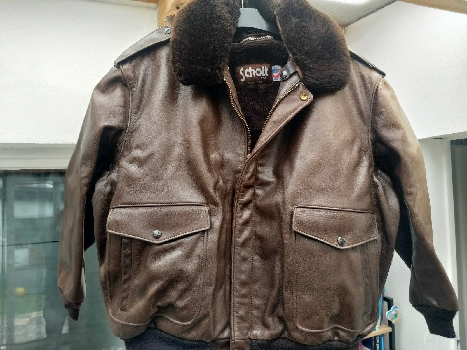 Veste schott USA homme, Enlèvement