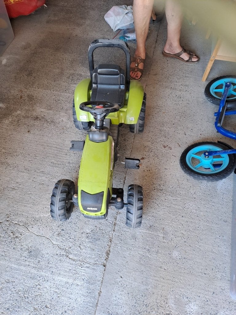 Kinder tractor en kruiwagentje, Kinderen en Baby's, Speelgoed | Buiten | Voertuigen en Loopfietsen, Ophalen, Gebruikt, Trapvoertuig