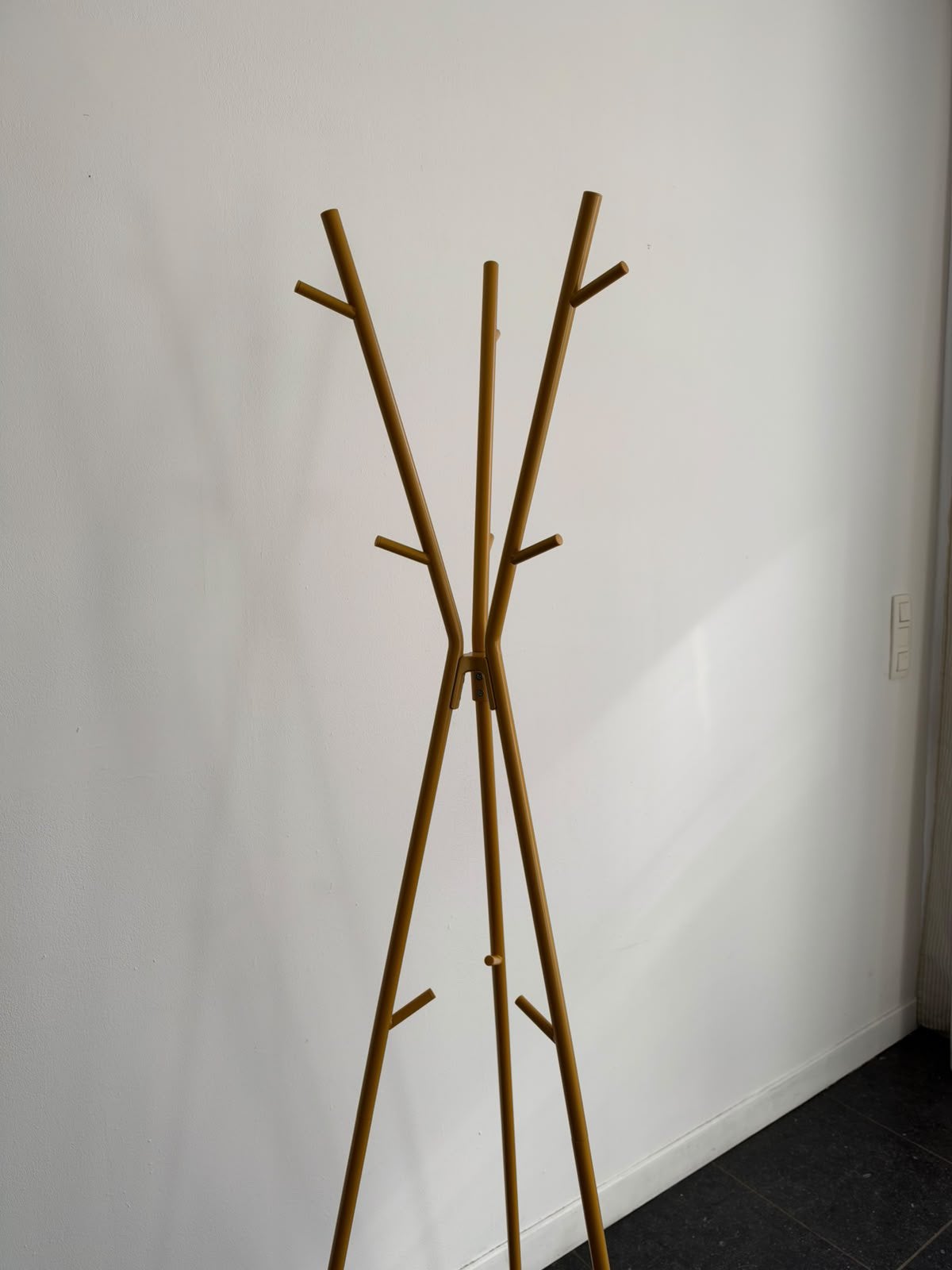 Porte-manteau Ikea neuf couleur moutarde, Comme neuf, Métal, Portemanteau sur pied, 150 à 200 cm