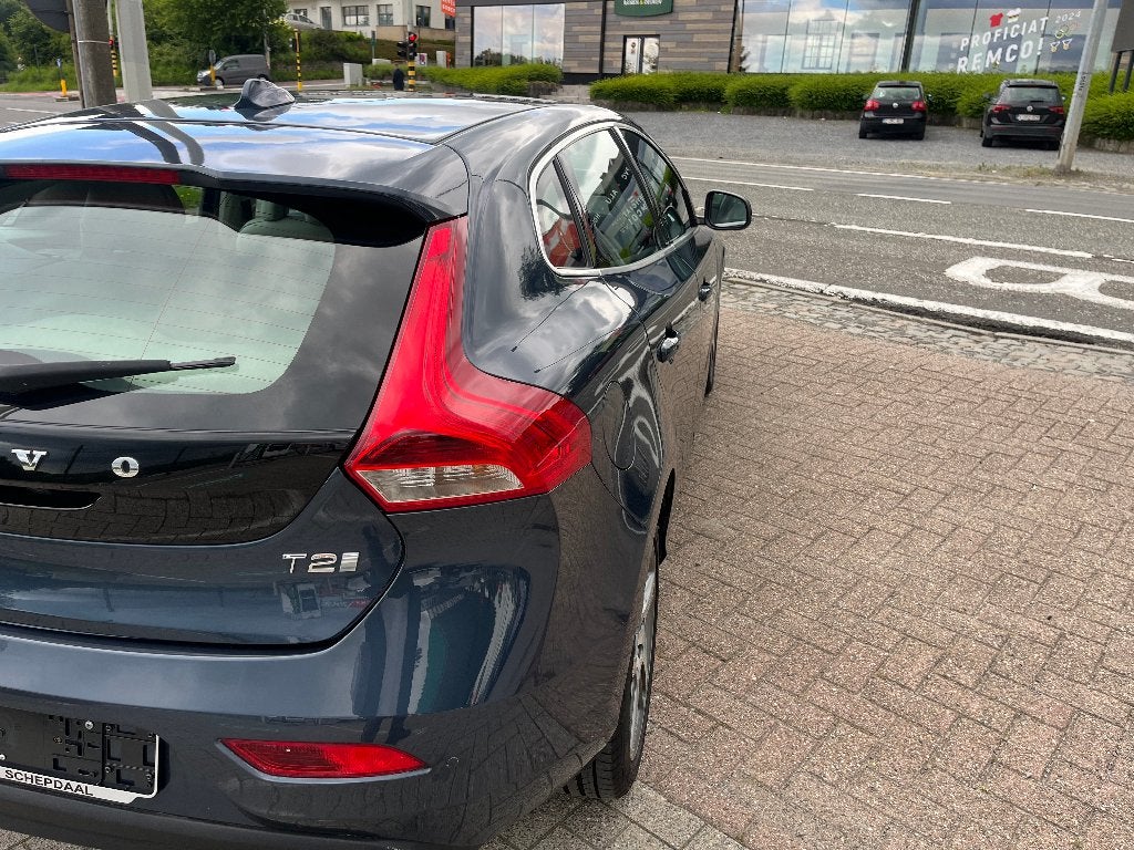 VOLVO, 1498 cc, 4 cilinders, Blauw, Leder