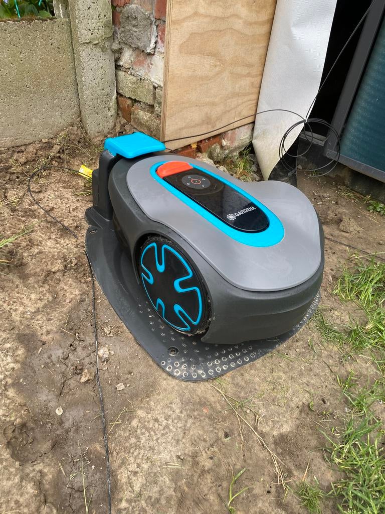 Gardena Sileno Minimo 400 robotmaaier 18V Li-Ion 400m², Tuin en Terras, Robotmaaiers, Ophalen, Zo goed als nieuw