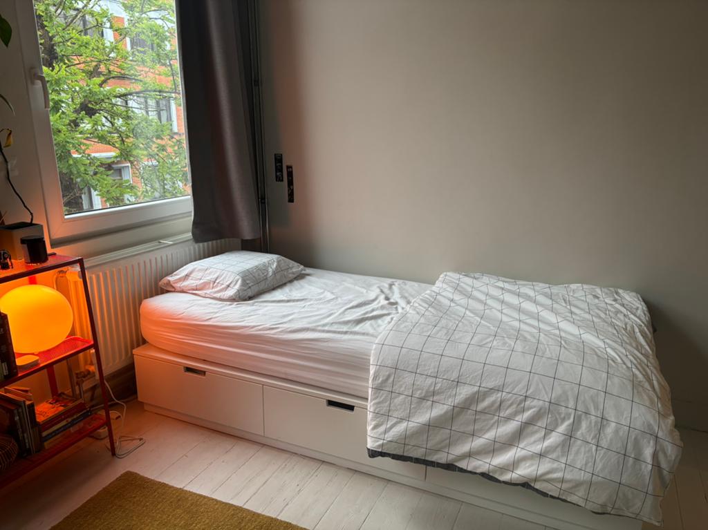 Eenpersoonsbed zonder matras, Huis en Inrichting, Slaapkamer | Bedden, Ophalen, 90 cm, Eenpersoons, Wit