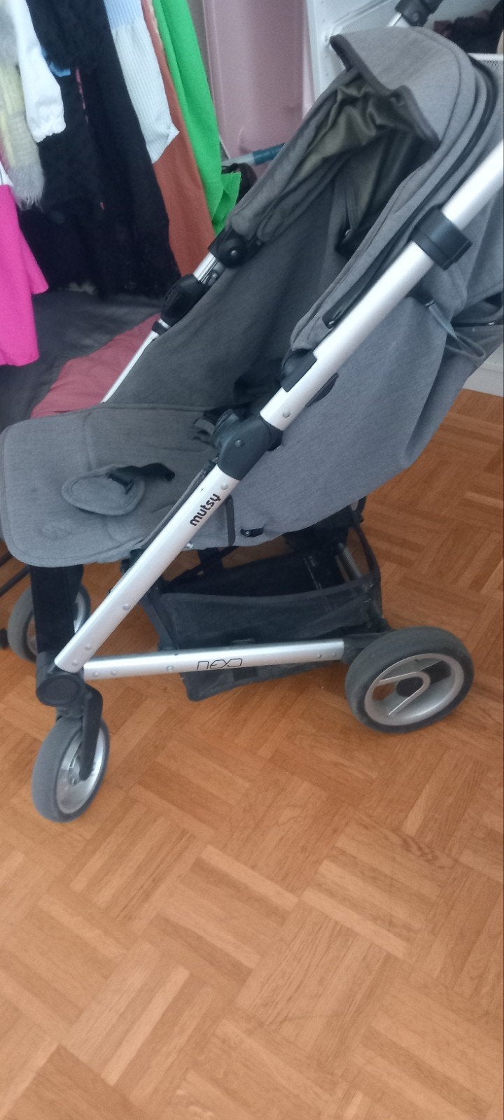 Mutsy buggy, Enlèvement
