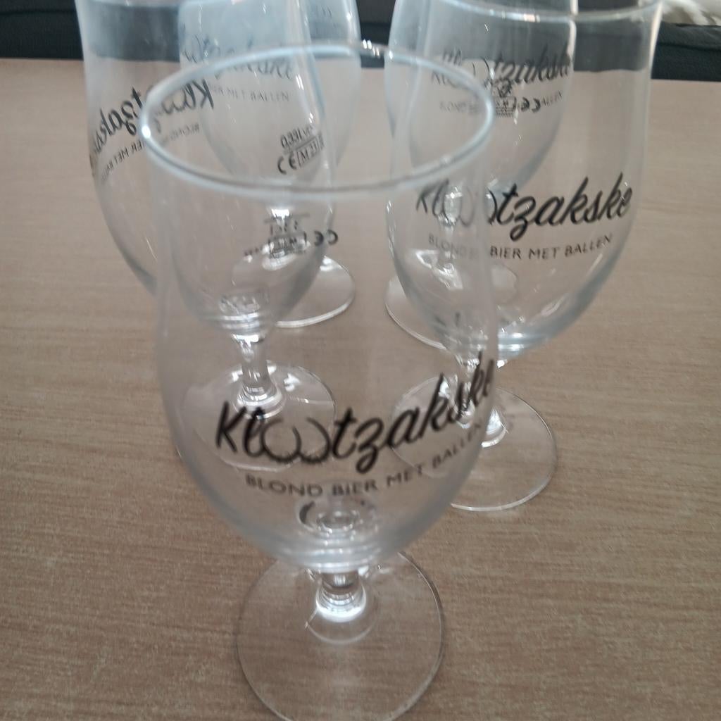 Glazen klootzakske, Ophalen