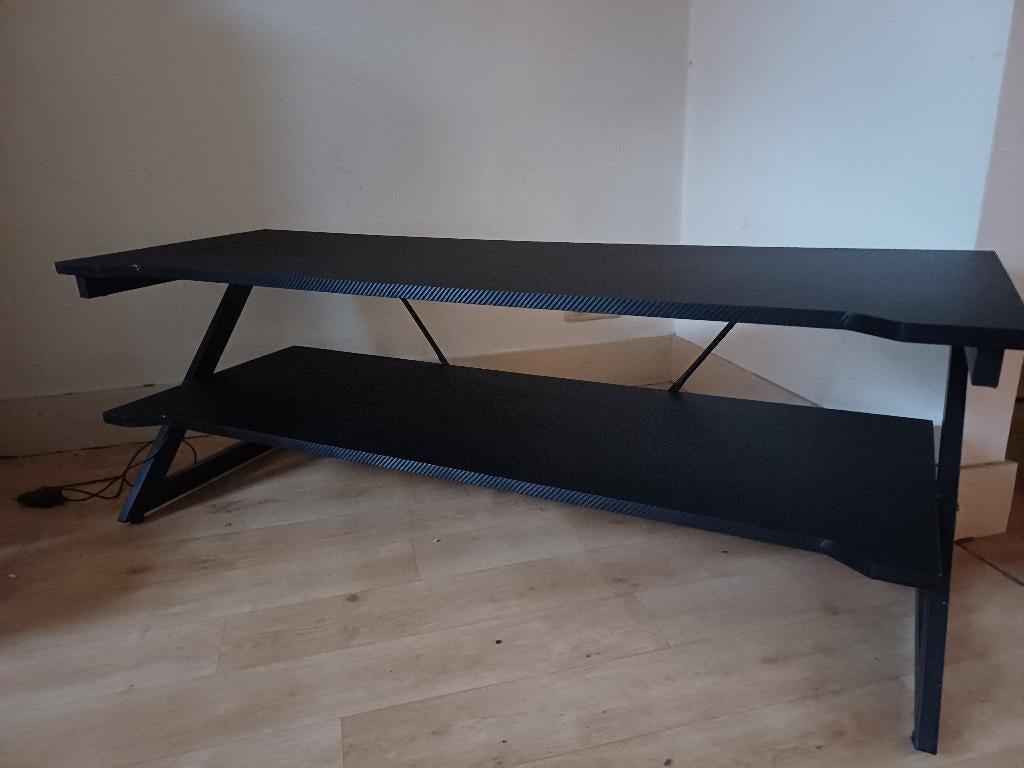 Table basse GAMER "Z", Ophalen, 100 tot 150 cm, Zo goed als nieuw, Minder dan 100 cm