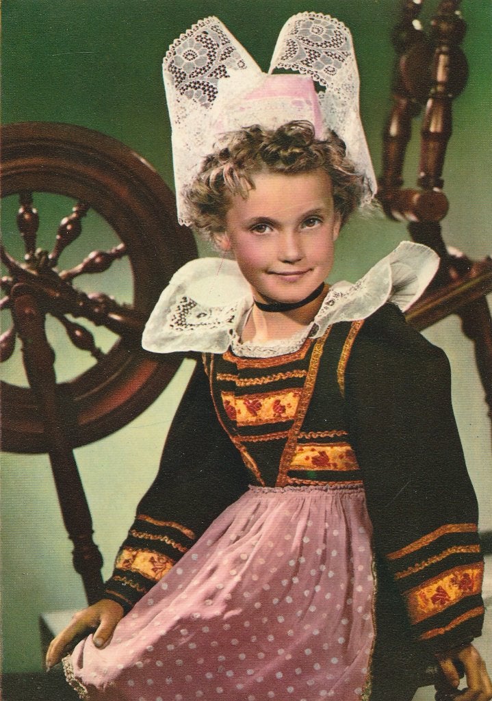 KLEDERDRACHT  BRETAGNE -  Kindje bij Spinnewiel, Verzamelen, Verzenden, Ongelopen, Klederdracht