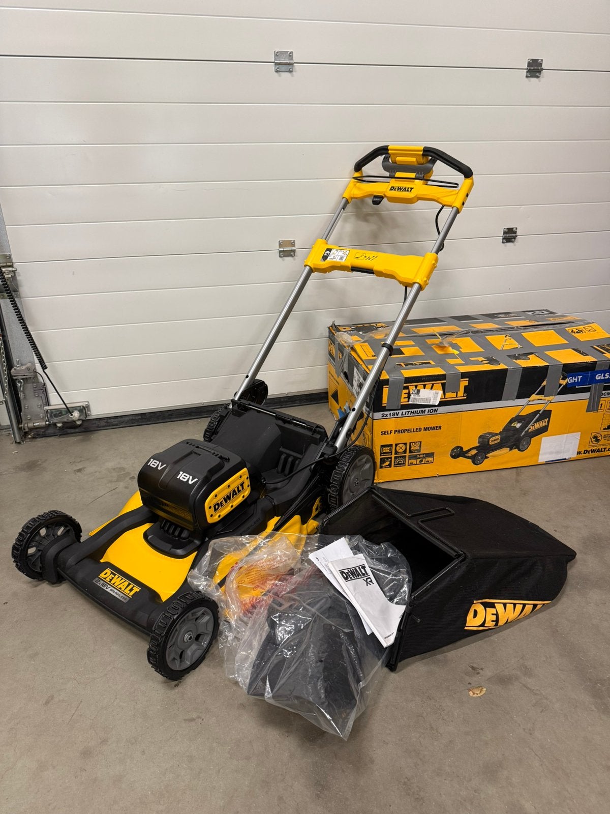 DeWalt DCMWSP156N-XJ (zonder accu) grasmaaier, Ophalen, Cirkelmaaier, Versnellingen, Elektrische grasmaaier