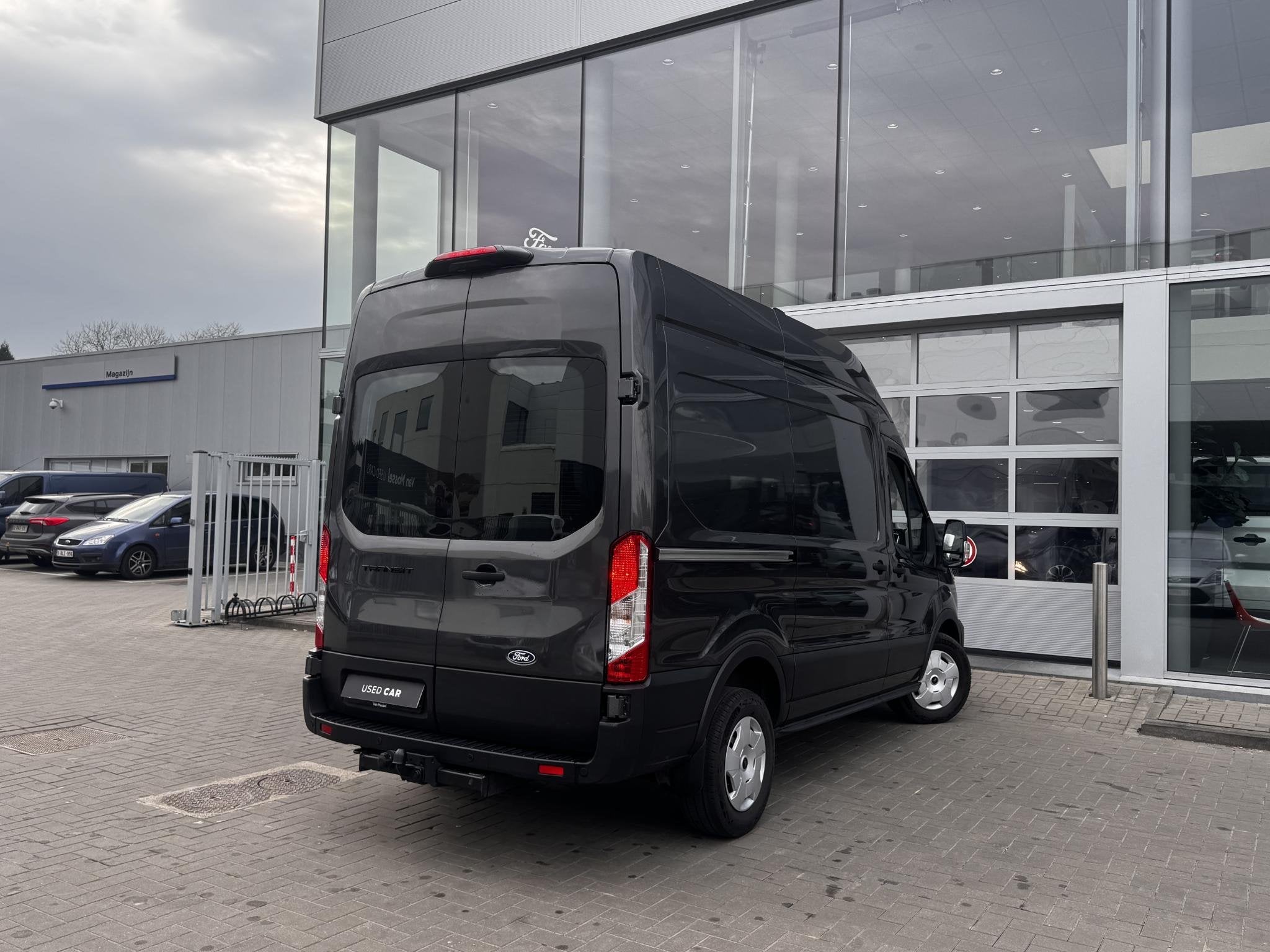 Ford Transit 2T TREND L2H3 - Trekhaak - SYNC4 - GARANTIE Bes, Voorwielaandrijving, Dealer onderhouden, Stof, 4 cilinders