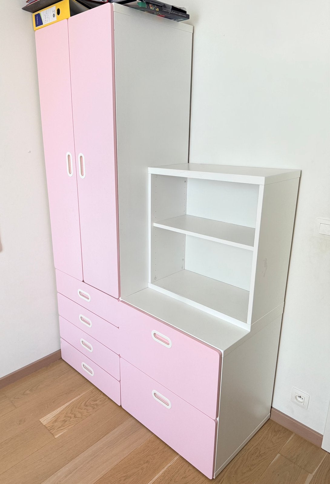 IKEA STUVA roze-witte kinderkledingkast - Zeer goede staat, Huis en Inrichting, Ophalen, Zo goed als nieuw