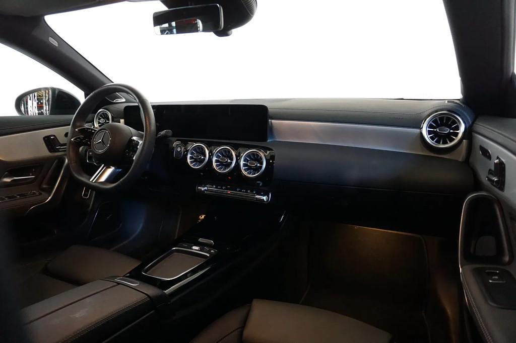 Mercedes-Benz CLA-Klasse 250 e - AMG - BURMESTER SURROUND -, Auto's, Automaat, CLA, Gebruikt, Bedrijf