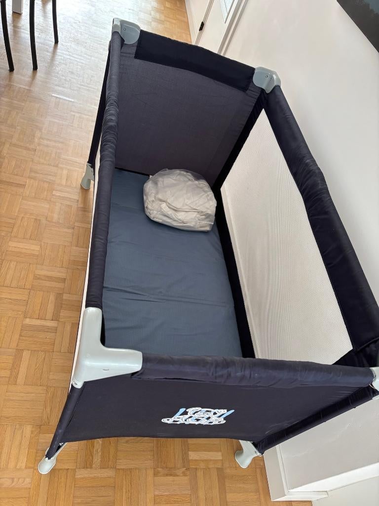 reisbedje + matras + lakens, Ophalen, Gebruikt, Reisbedje