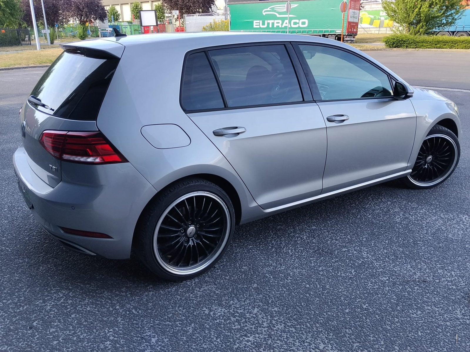 VOLKSWAGEN  GOLF 7 TSi 125Ch Highline Pack Launch & Travel, Autos, 1395 cm³, Argent ou Gris, Achat, Euro 6