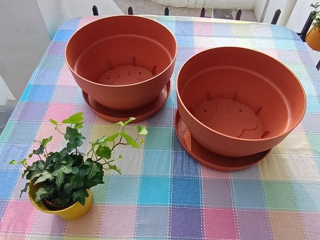 Divers pots de fleurs en plastique, Jardin & Terrasse, Comme neuf, Synthétique, Enlèvement, Intérieur