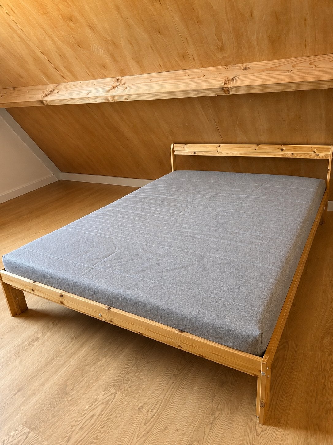 IKEA tweepersoonsbed 140x200 cm – zo goed als nieuw, Huis en Inrichting, Slaapkamer | Bedden, Ophalen, Tweepersoons, 140 cm, Zo goed als nieuw