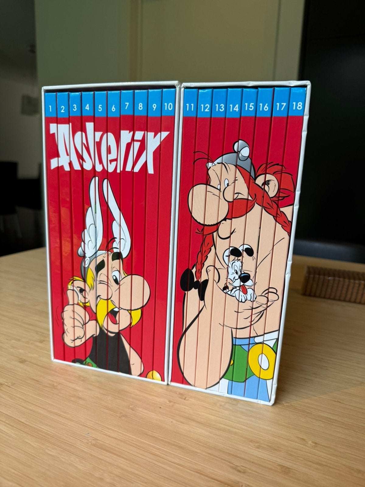 Les albums d'Astérix : Le Double Astérix (18 volumes), Enlèvement ou Envoi, Neuf