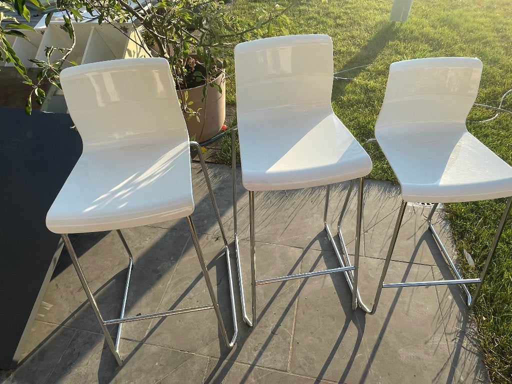 Barstoelen, Huis en Inrichting, Barkrukken, Ophalen, Kunststof, Met voetsteun, 60 tot 90 cm