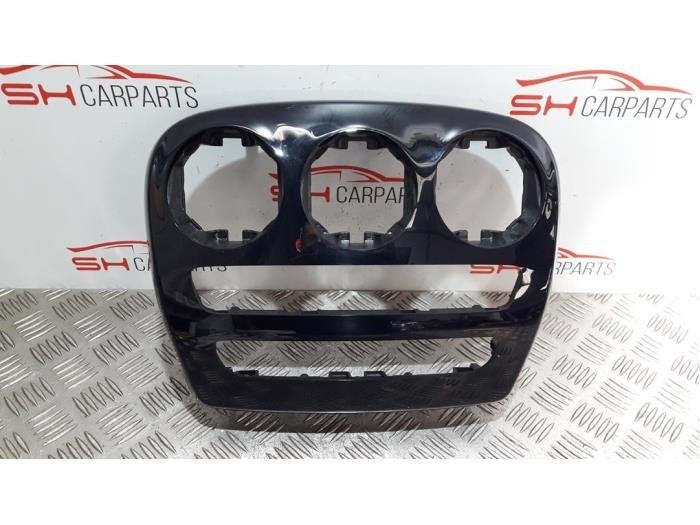 Elément tableau de bord d'un Mercedes C-Klasse, 3 mois de garantie, Utilisé, -, -