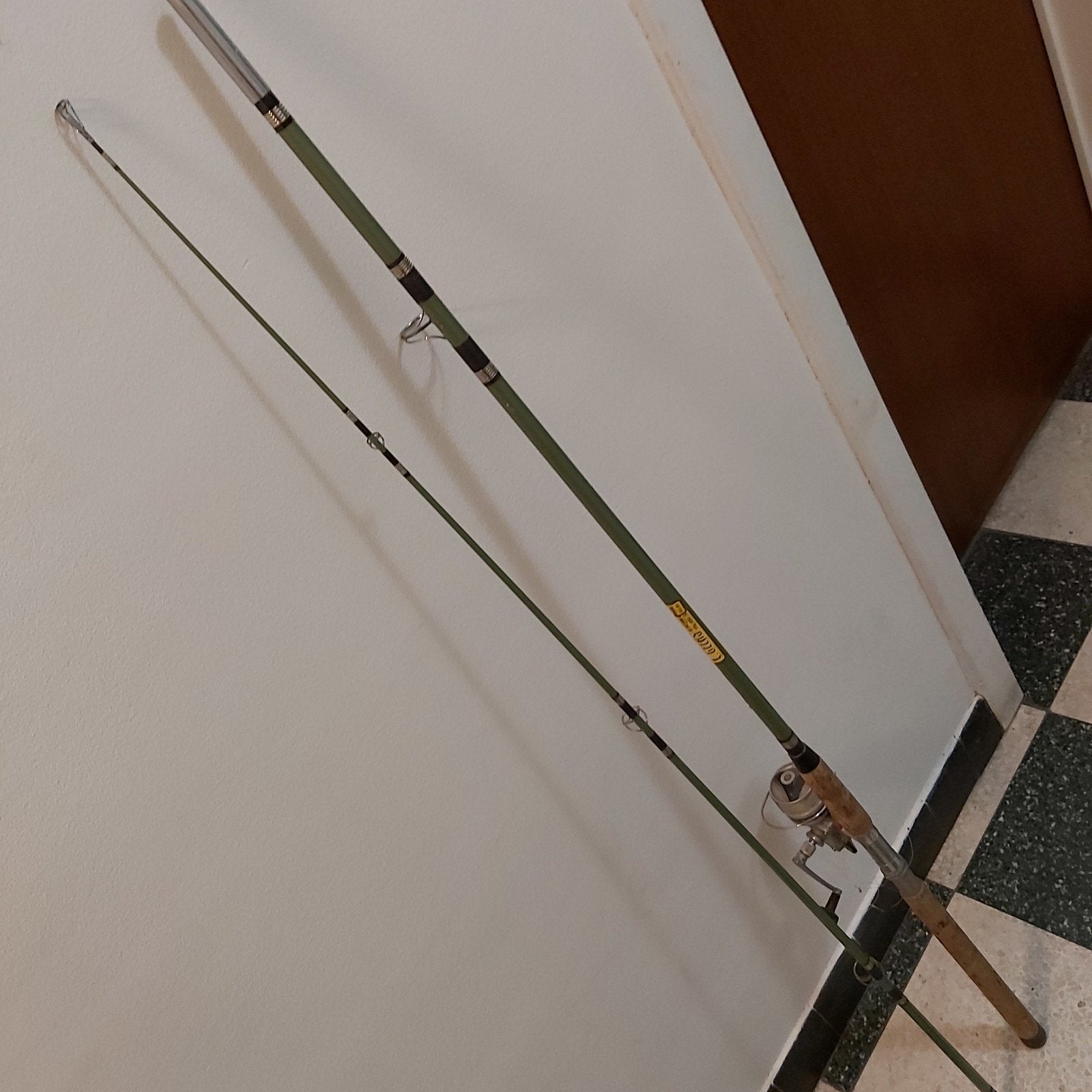 Moulin Daiwa + tige de moulage 270 cm, Enlèvement, Canne à lancer