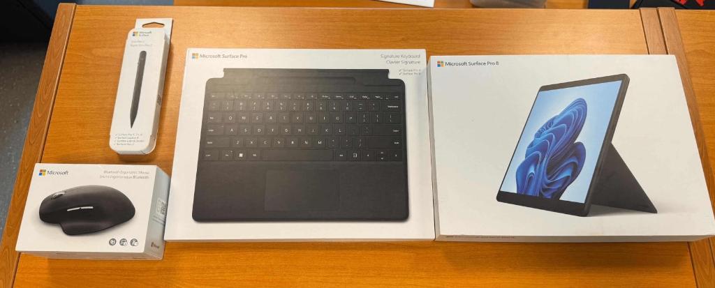 Tablette Microsoft Surface Pro 8 i7/16Go/512Go + Accesoires, Informatique & Logiciels, Windows Tablettes, Neuf, Wi-Fi, 13 pouces ou plus