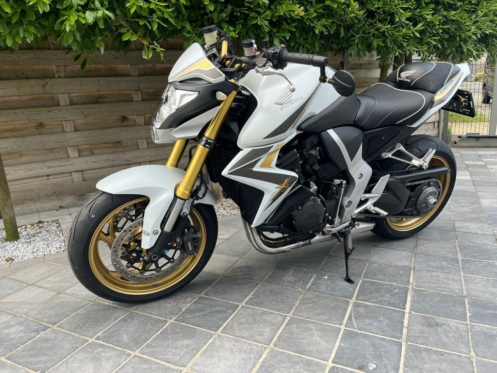 Honda cb1000r 8/2015 **12300KM** akrapovic **topstaat**, 4 cilinders, Motorrijbewijs A, Meer dan 35 kW, 998 cc