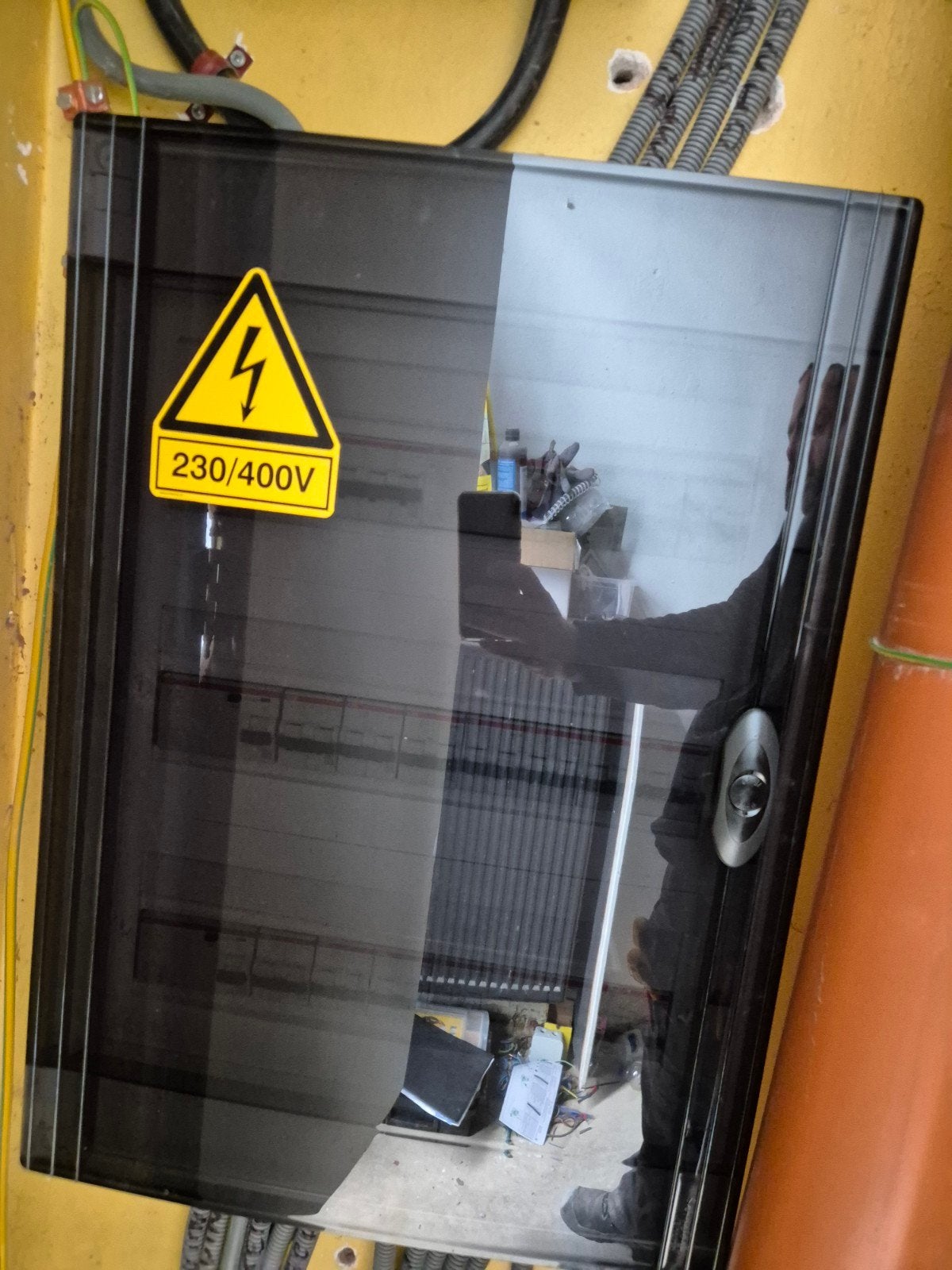 Àmpere Elektriciteit. Elektricien., Ophalen, Zo goed als nieuw