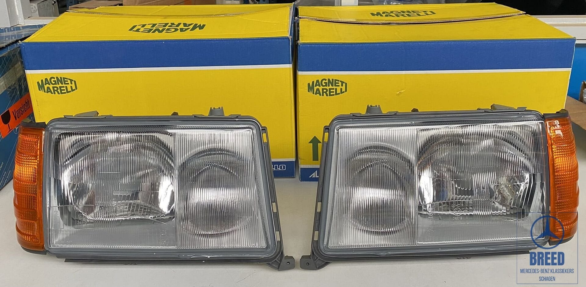 NOS set koplampen Bosch L+R voor Mercedes-Benz W124 Mopf 1, Neuf, -, -, Enlèvement ou Envoi