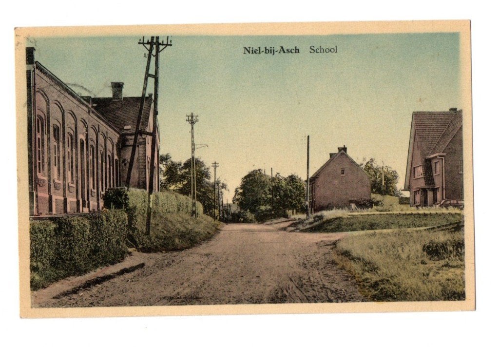 Niel bij As - School, Ophalen of Verzenden, 1960 tot 1980, Gelopen, Limburg