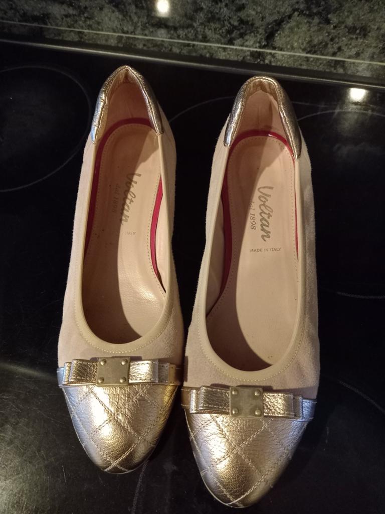 Ballerina's Voltan, Enlèvement, Ballerines