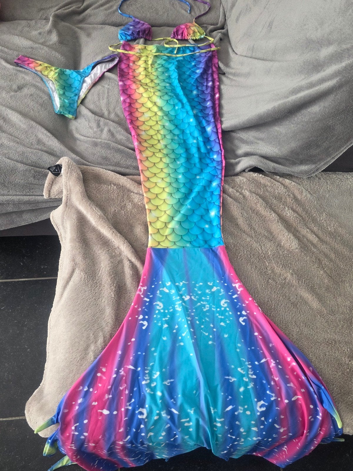 Zeemeermin straat + bikini maar M te koop, Ophalen