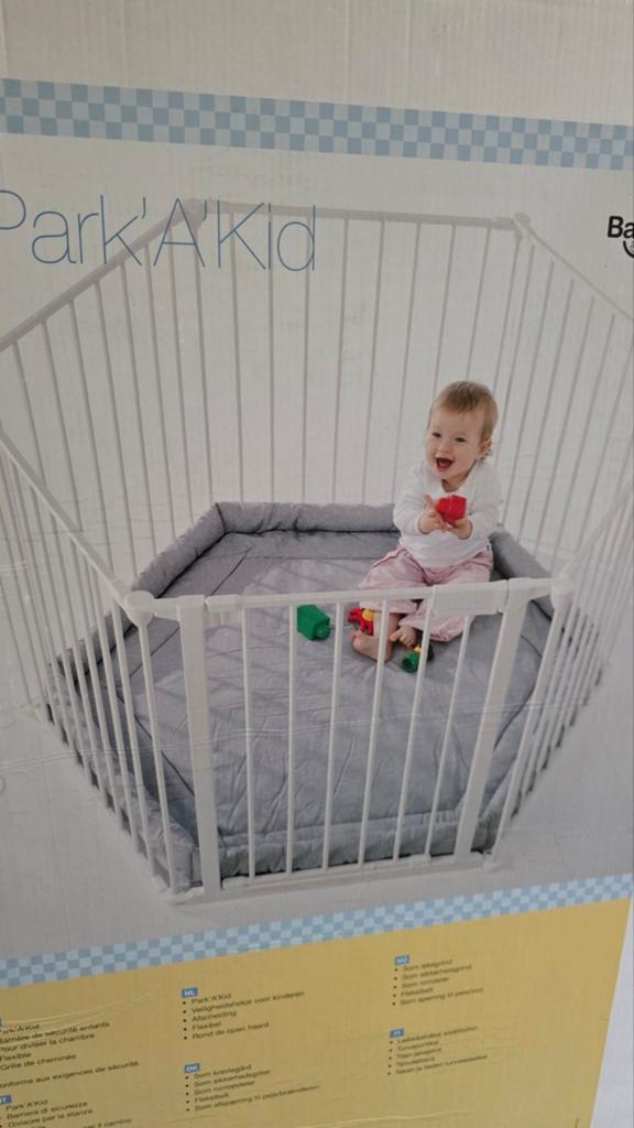 BabyDan grondpark veiligheidshek, Enlèvement, Rond