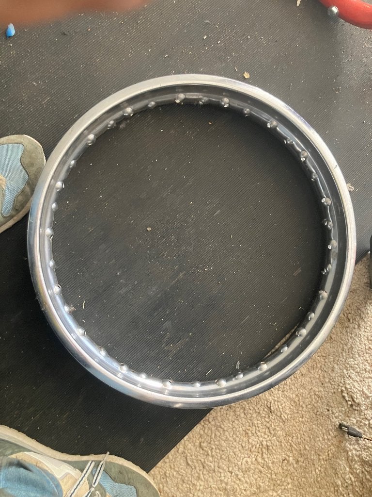 zeer nette 36 spaaks Takasago velg Suzuki Honda ?, Motoren, Ophalen of Verzenden, Gebruikt