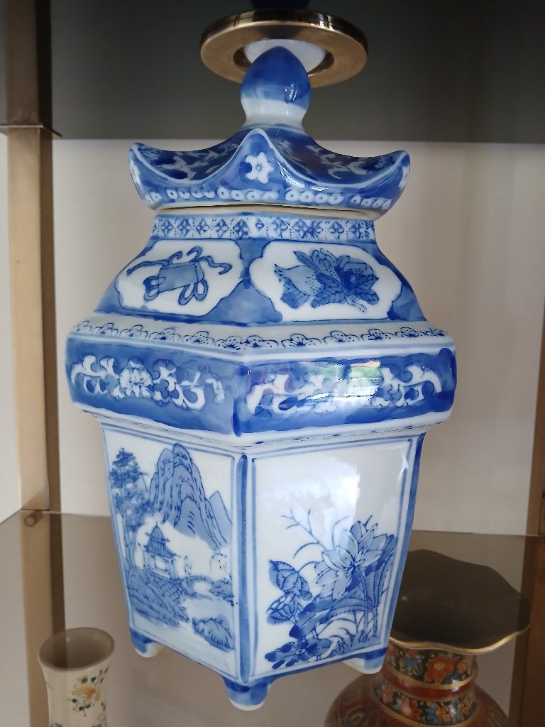 Pot chinoise en forme de pagode, Antiquités & Art, Enlèvement ou Envoi