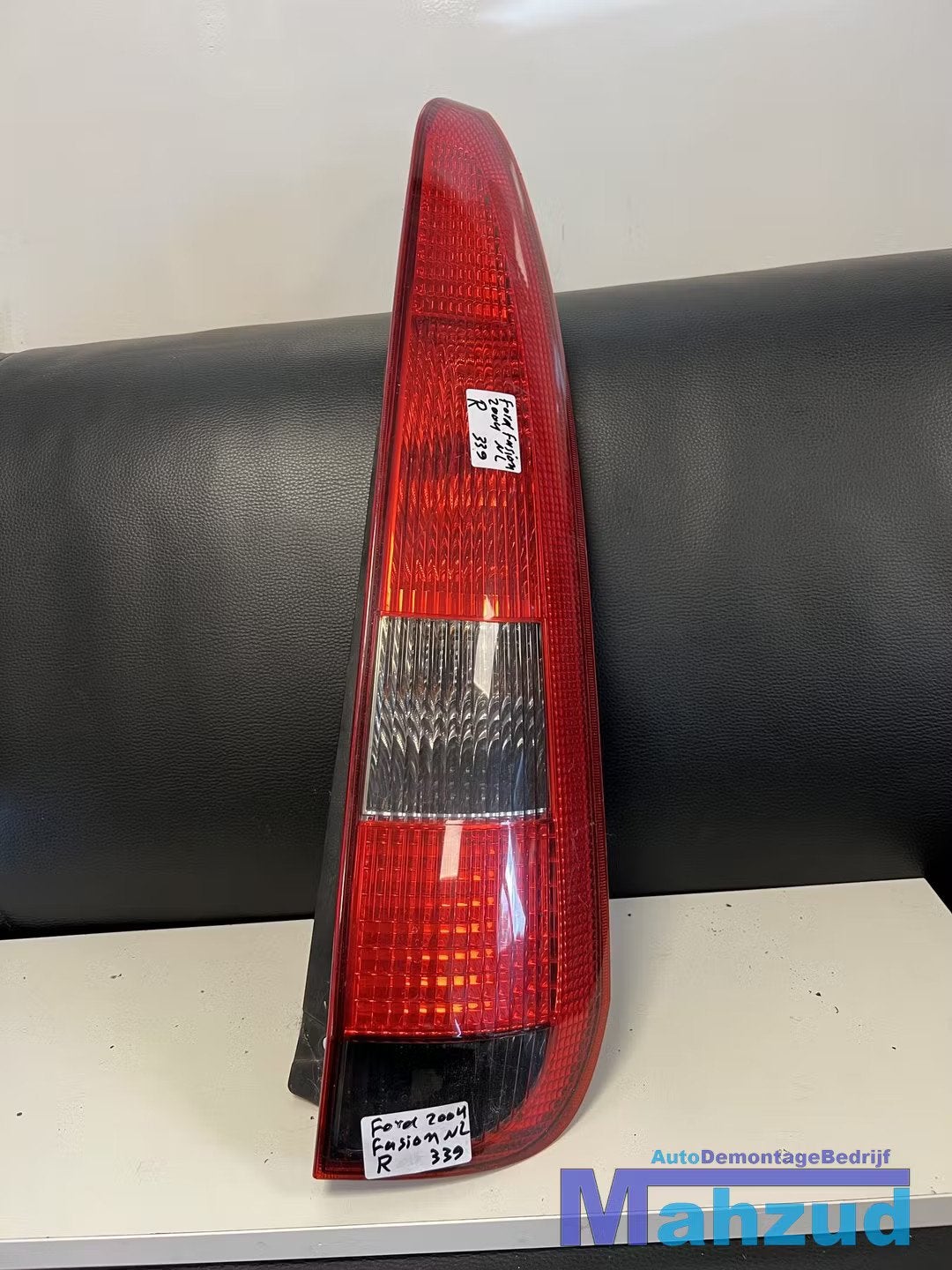 FORD FUSION Rechts achterlicht 2002-2010, Info@ford.com, Ford Motor Company, American Road 1
48126  Dearborn, Ford