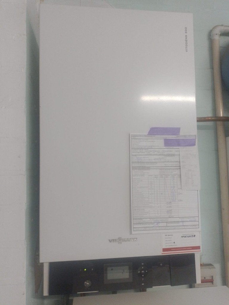 cv ketel VIESSMANN vitodens 300w_ thermostaat Honeywell T4, Ophalen, Aardgas, Zo goed als nieuw, Onderdeel