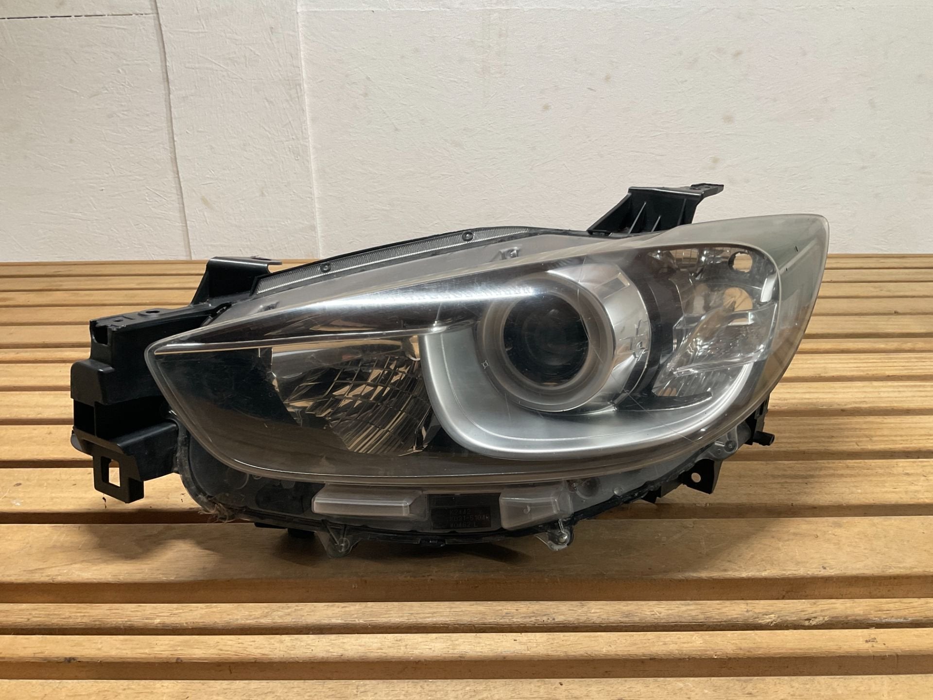 Koplamp Mazda CX-5 I CX5 (KE/GH) 2012 2017 KD31-51040 Links, Gebruikt, Shinchi, Fuchu-Cho 3-1
730-8670  Hiroshima, Mazda Motor Corporation