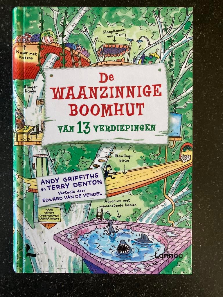 De waanzinnige boomhut deel 1, Enlèvement, Neuf, Fiction