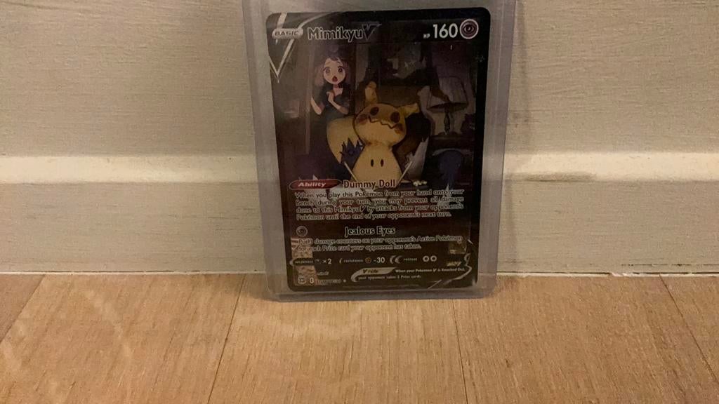 Mimikyu V TG16/TG30 Holo V Rare Brilliant Stars Pokemon, Hobby en Vrije tijd, Ophalen of Verzenden, Zo goed als nieuw