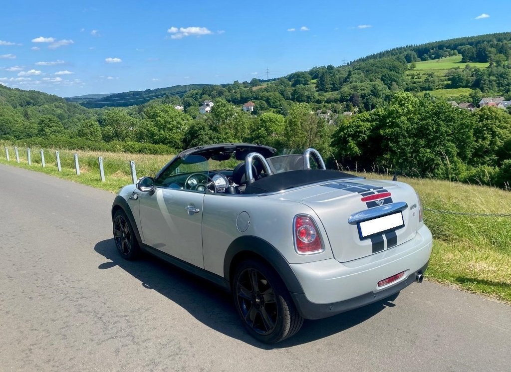 MINI Cooper Cabrio: JCW-finish, erg Mooi met 87.000 km !, Euro 5, 1280 kg, Zwart, 4 cilinders