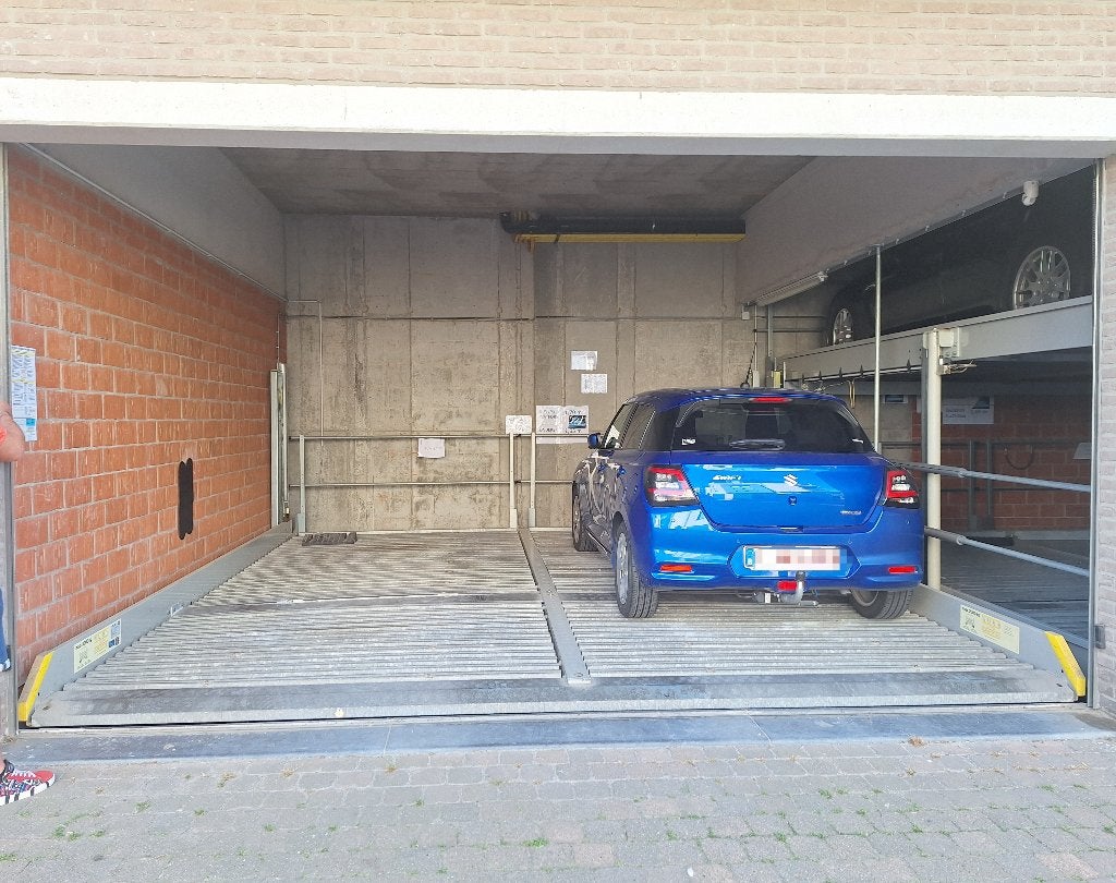 Te huur autostaanplaats nabij markt & haven in Blankenberge, Province de Flandre-Occidentale