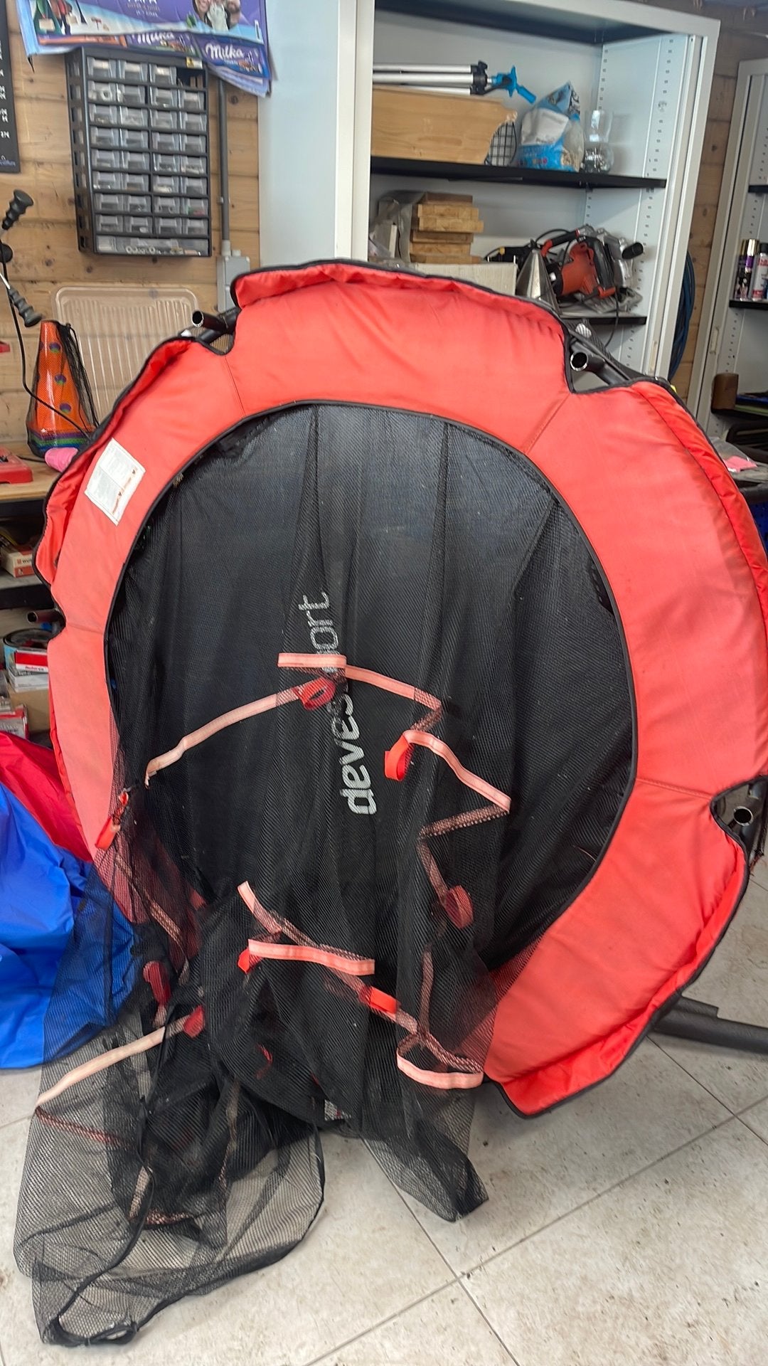 Trampoline en bonne etat a venir chercher, Enlèvement, Comme neuf