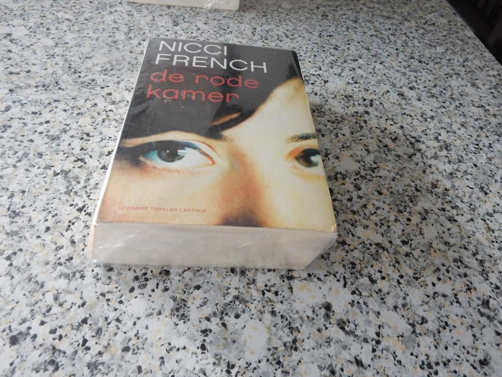 nr.264 - De rode kamer - Nicci French- thriller, Enlèvement ou Envoi